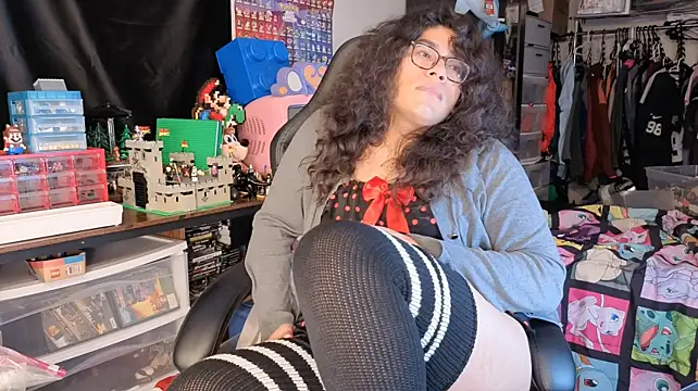 Chat +18 de ShinyCherub ao vivo