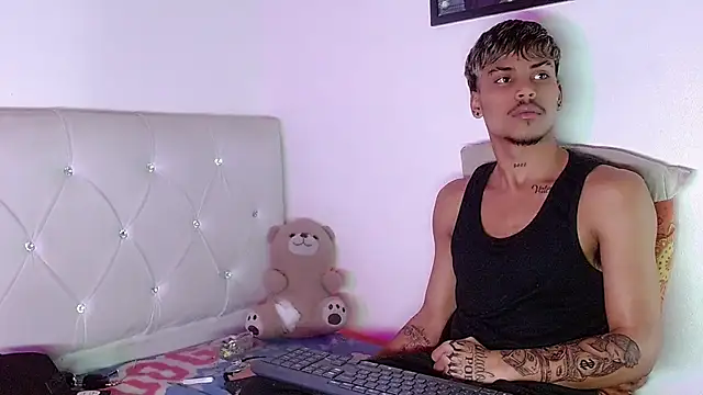 Angel_foxc13 现场XXX聊天