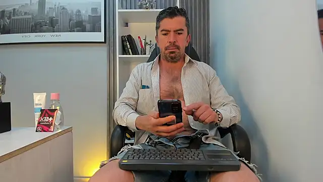 Chat +18 de JuanKFit_45 ao vivo
