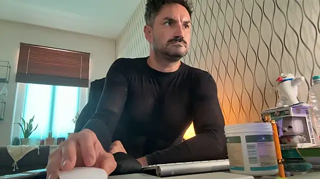 tomz0819 Chat XXX live