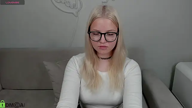 Velvet-Lun's Live XXX Chat