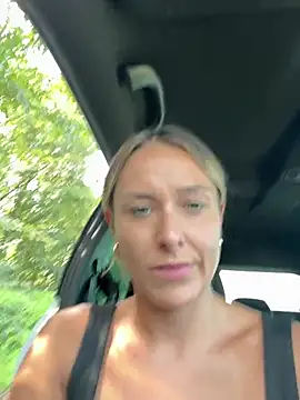 XXX chat uživo modela petrouchkaaa_