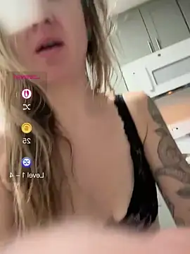tattedxxxmami's Live XXX Chat