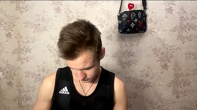 XXX chat uživo modela BigBabyMax