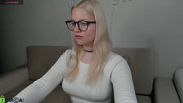 Velvet-Lun Chat XXX live