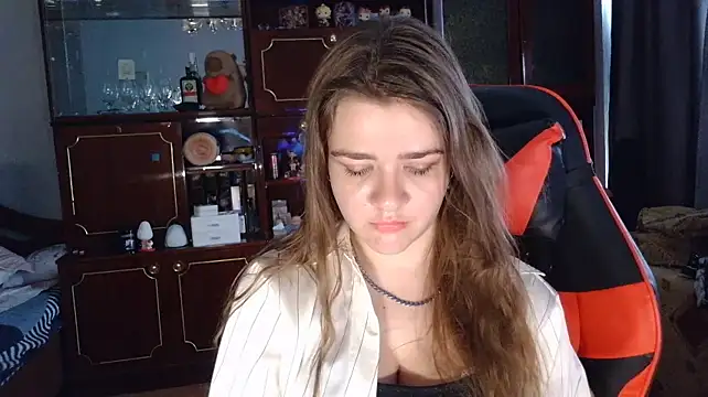 XXX chat uživo modela QueenBeatrice
