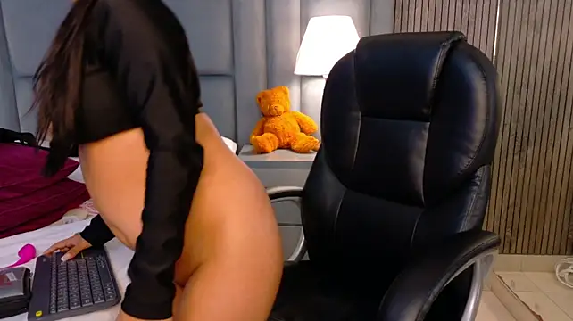 ScarletJons' Live XXX Chat