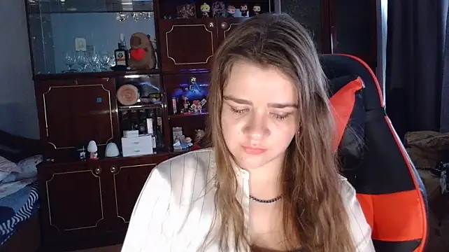 XXX chat uživo modela QueenBeatrice