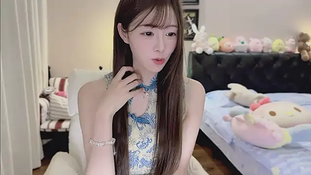 Evacute-top's Live XXX Chat