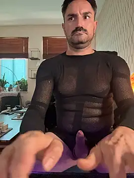 tomz0819 Live XXX-Chat
