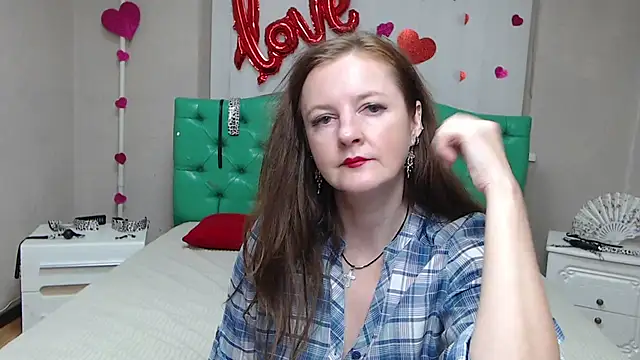 Chat +18 de MeganPirs ao vivo