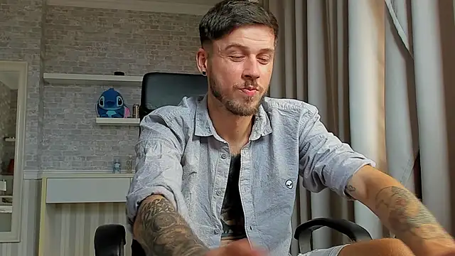 Czat XXX na żywo – JonahShaw
