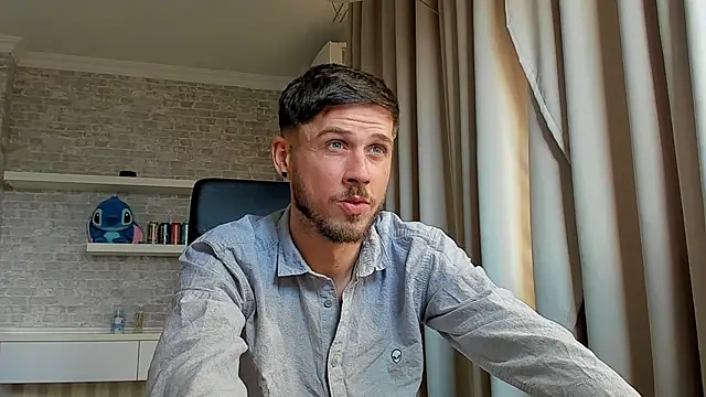JonahShawのライブXXXチャット