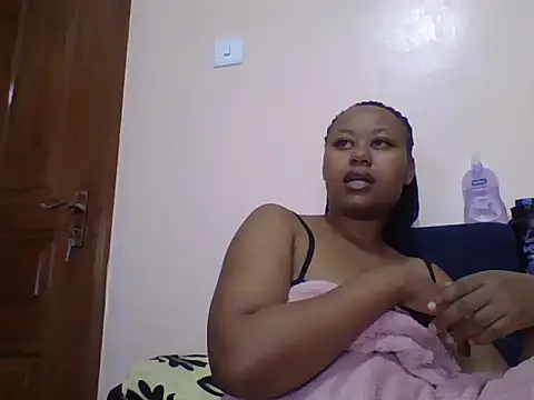 IvoryMuseElara's Live XXX Chat