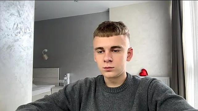 SoloFury 라이브 XXX 채팅