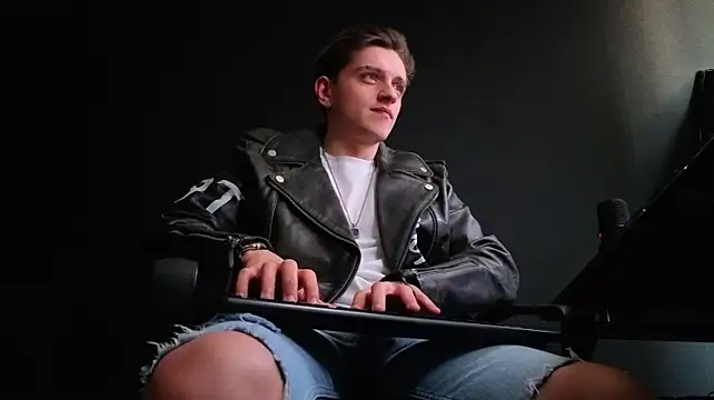 Онлайн чат XXX FelixStarkk
