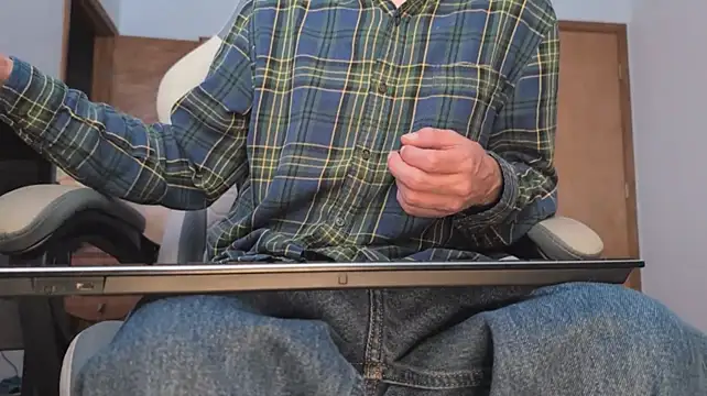Opondestre00420 webkamerás műsora