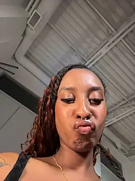 Your_Paris Live XXX-chat