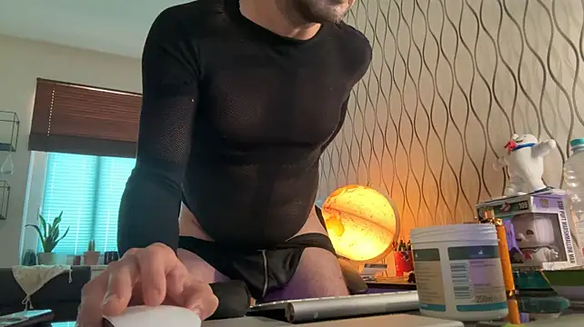 tomz0819 – Live XXX-chat