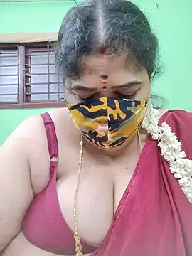 Tamil-mayasri élő XXX-chatje