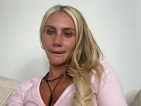 צ'אט XXX בשידור חי של Elsa_24