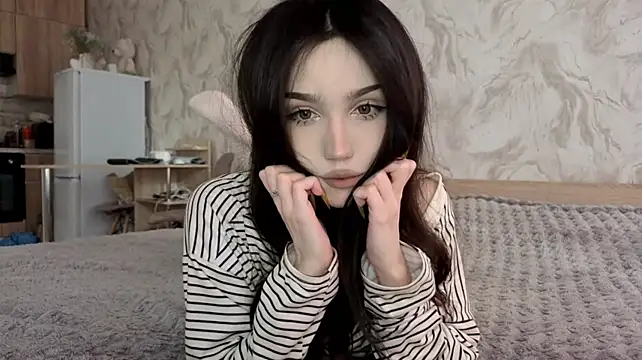 AmieSky Adlı Modelin Canlı XXX Sohbeti