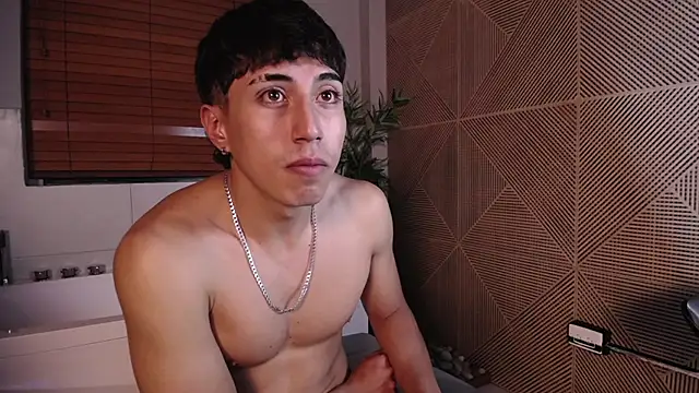 XXX chat uživo modela Gerard_evans_