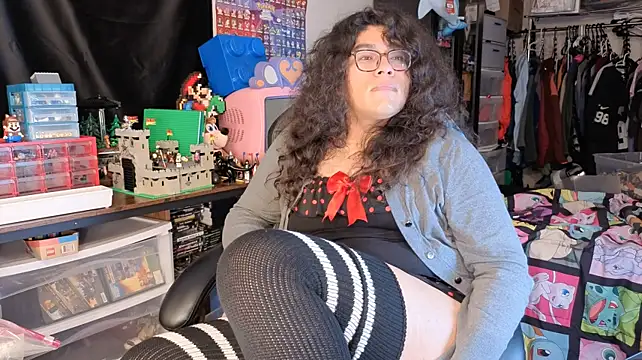ShinyCherub Chat XXX in diretta