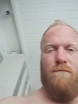 XXX chat uživo modela GingerFun