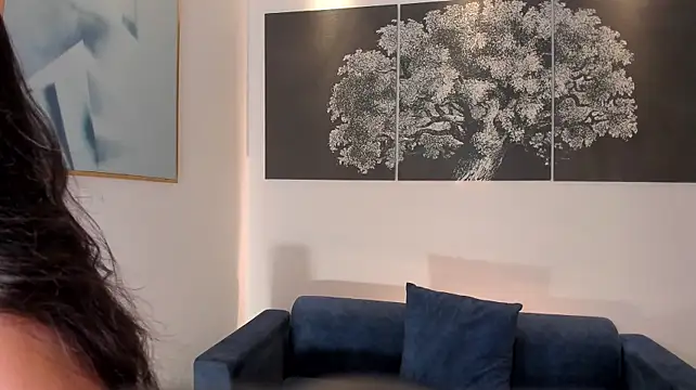 Chat +18 de DominiqueVega ao vivo
