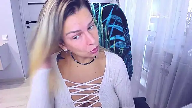 AlexiaDarren live XXX chat