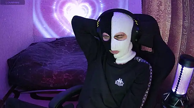 XXX chat uživo modela fame_bc