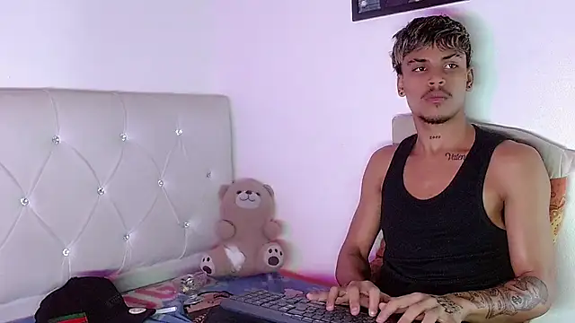 Angel_foxc13 – Naživo XXX chat