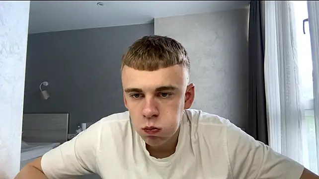 SoloFury 라이브 XXX 채팅