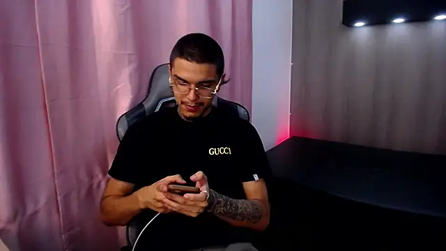 Tayson_Hotn Live XXX chat