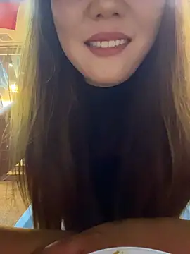 Miaconnect's Live XXX Chat