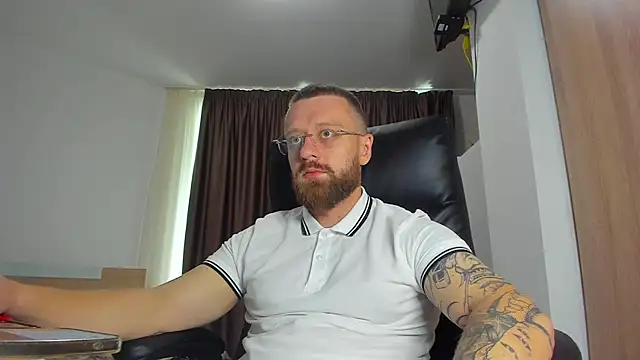 Živý XXX chat Findom_guy