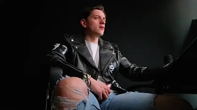 Онлайн чат XXX FelixStarkk