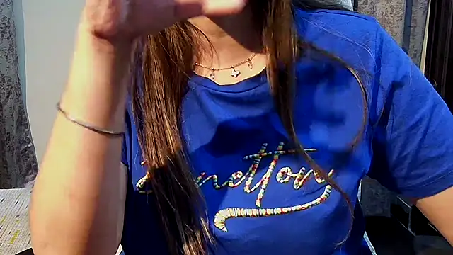 Nyra-Goddess Chat XXX in diretta