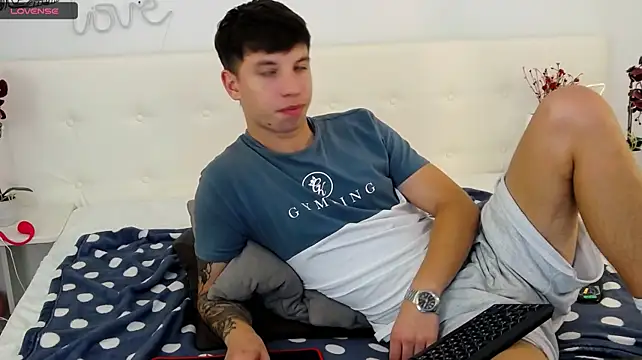 XXX chat uživo modela ThomasEdisonn