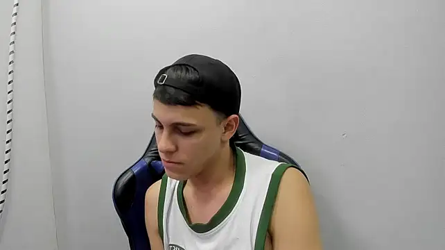 Ethanx18_ Show Webcam