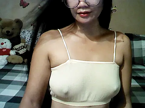 Mia_Rein Adlı Modelin Canlı XXX Sohbeti