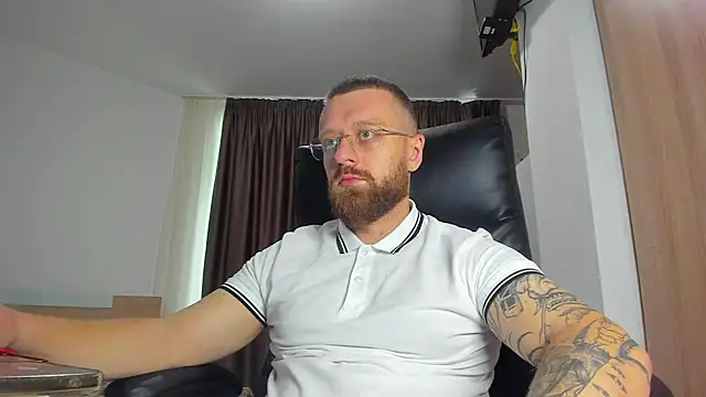 Findom_guy – Naživo XXX chat
