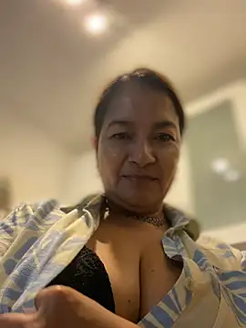 Jlo_69 – Naživo XXX chat