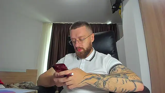 Онлайн чат XXX Findom_guy