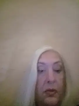 Julia20X's Live XXX Chat