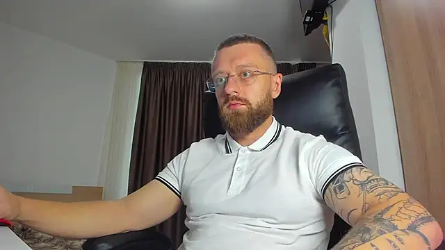 Živý XXX chat Findom_guy