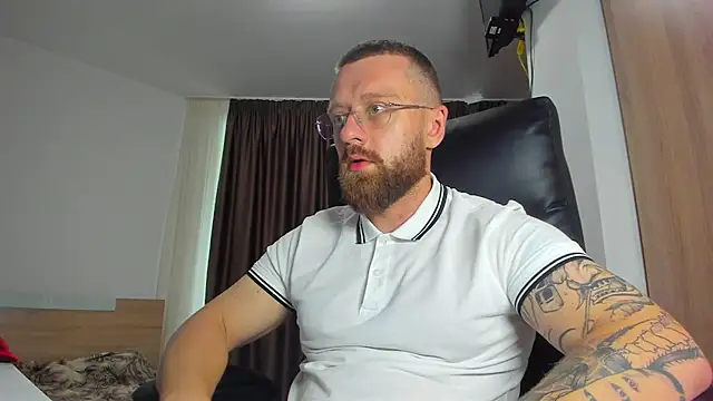 Findom_guy Live XXX-chat