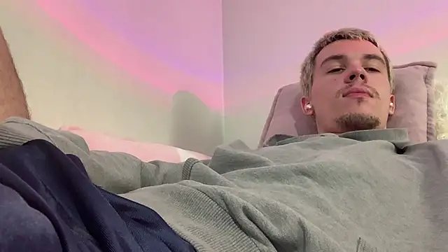 Jeremy1Scott 现场XXX聊天