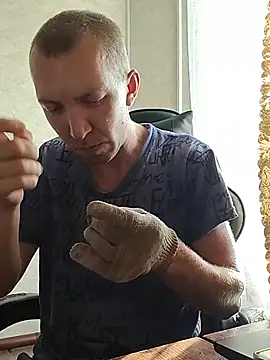 _uncle_Mitya-43_'s Live XXX Chat